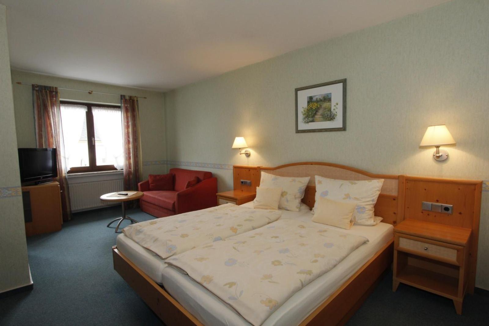 Hotel-Garni-Kachelburg ディーブリヒ エクステリア 写真